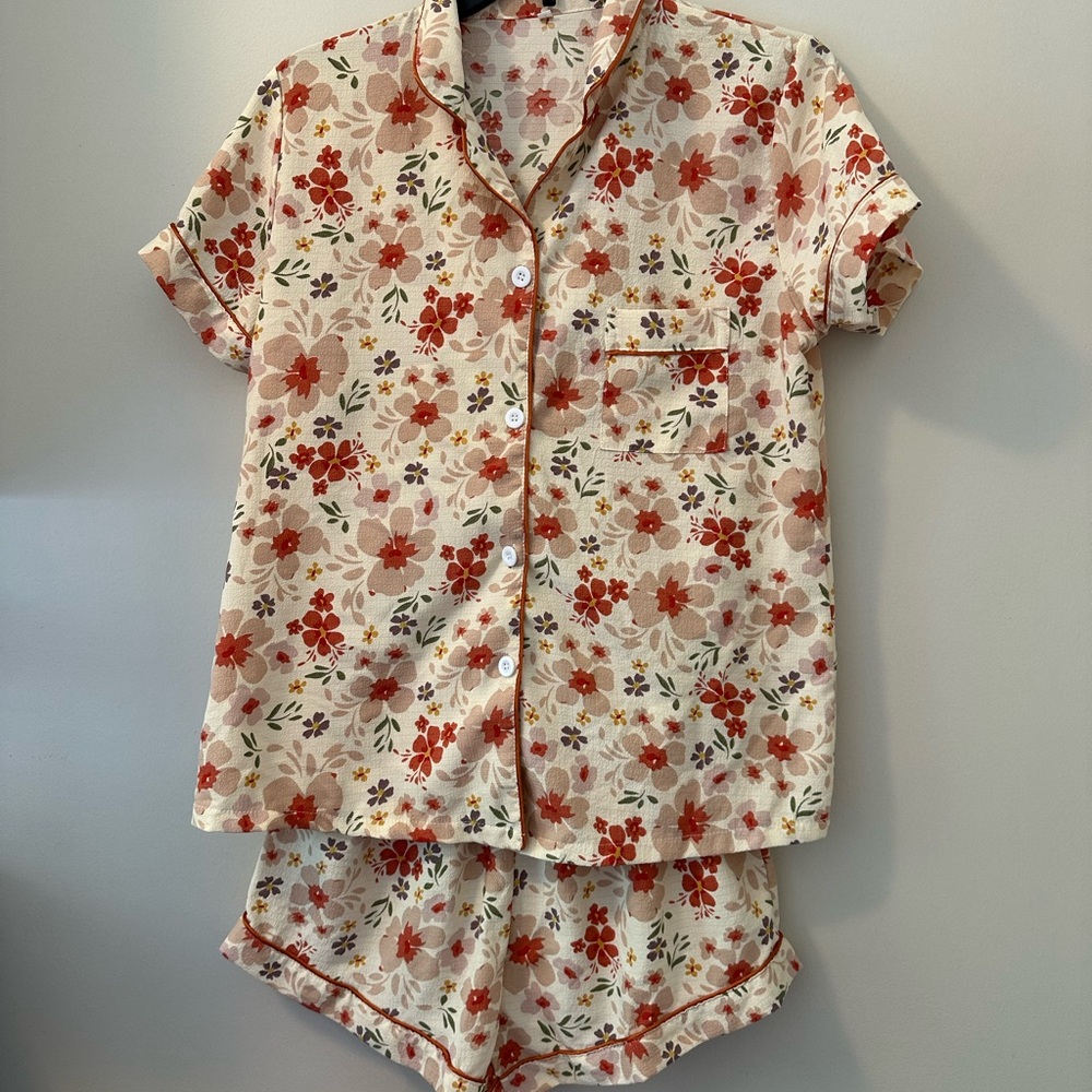 Brand New without tags floral pajama short set